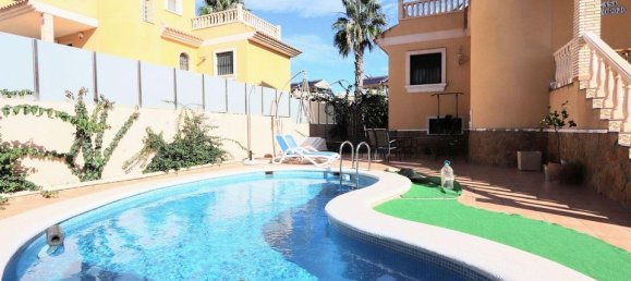 3 bedrooms House in Alicante, Spain No. 177135 3