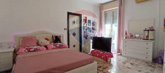 2 Schlafzimmer Haus in Motta Sant'Anastasia, Italy, Nr. 307355 10