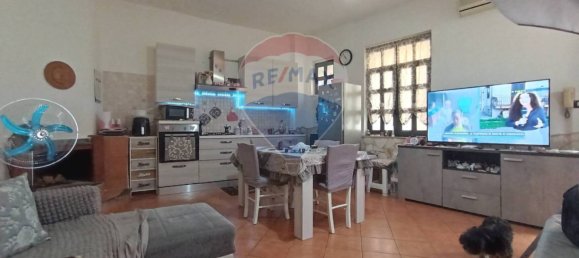 2 Schlafzimmer Haus in Motta Sant'Anastasia, Italy, Nr. 307355 2