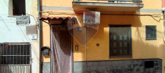 2 Schlafzimmer Haus in Motta Sant'Anastasia, Italy, Nr. 307355 37