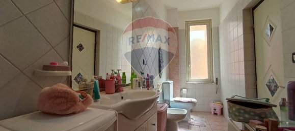 2 Schlafzimmer Haus in Motta Sant'Anastasia, Italy, Nr. 307355 16