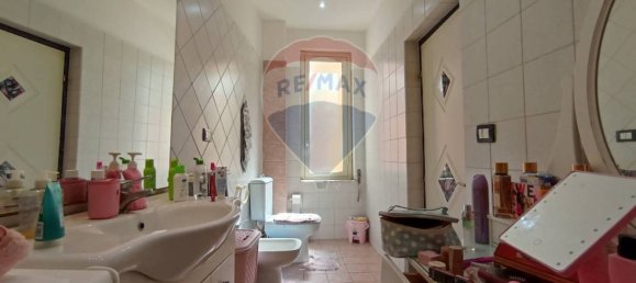 2 Schlafzimmer Haus in Motta Sant'Anastasia, Italy, Nr. 307355 15