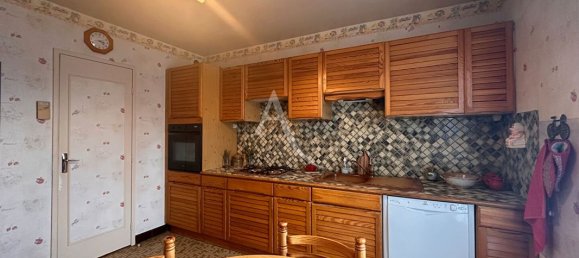 3 bedrooms House in Blois, France No. 237511 4