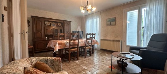 3 bedrooms House in Blois, France No. 237511 2