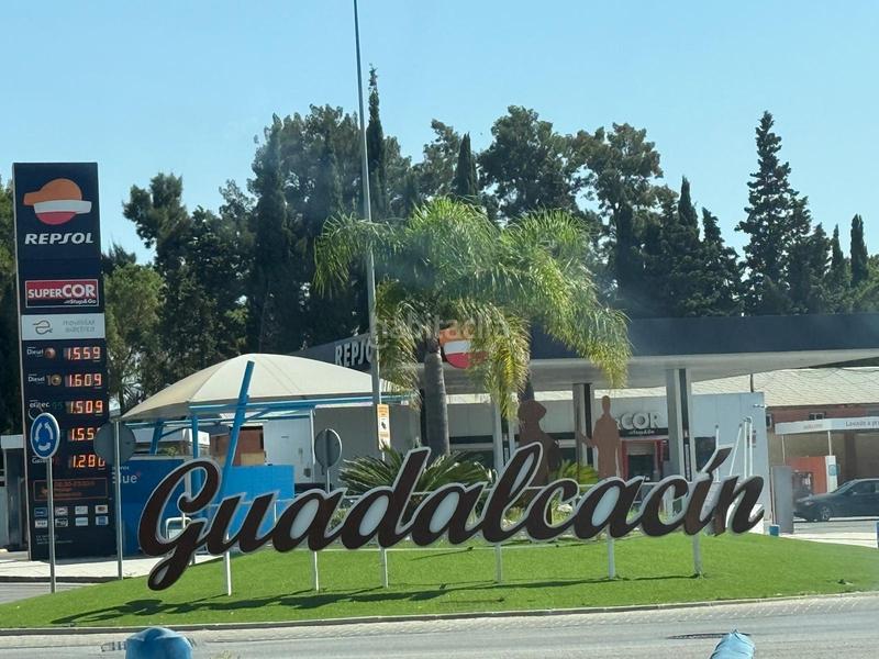 Коммерческая недвижимость с 4 спальнями в Херес, Испания № 158424