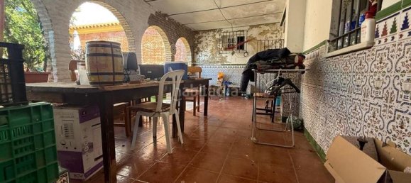 Коммерческая недвижимость с 4 спальнями в Херес, Испания № 158424 16