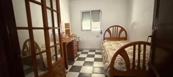 Коммерческая недвижимость с 4 спальнями в Херес, Испания № 158424 23