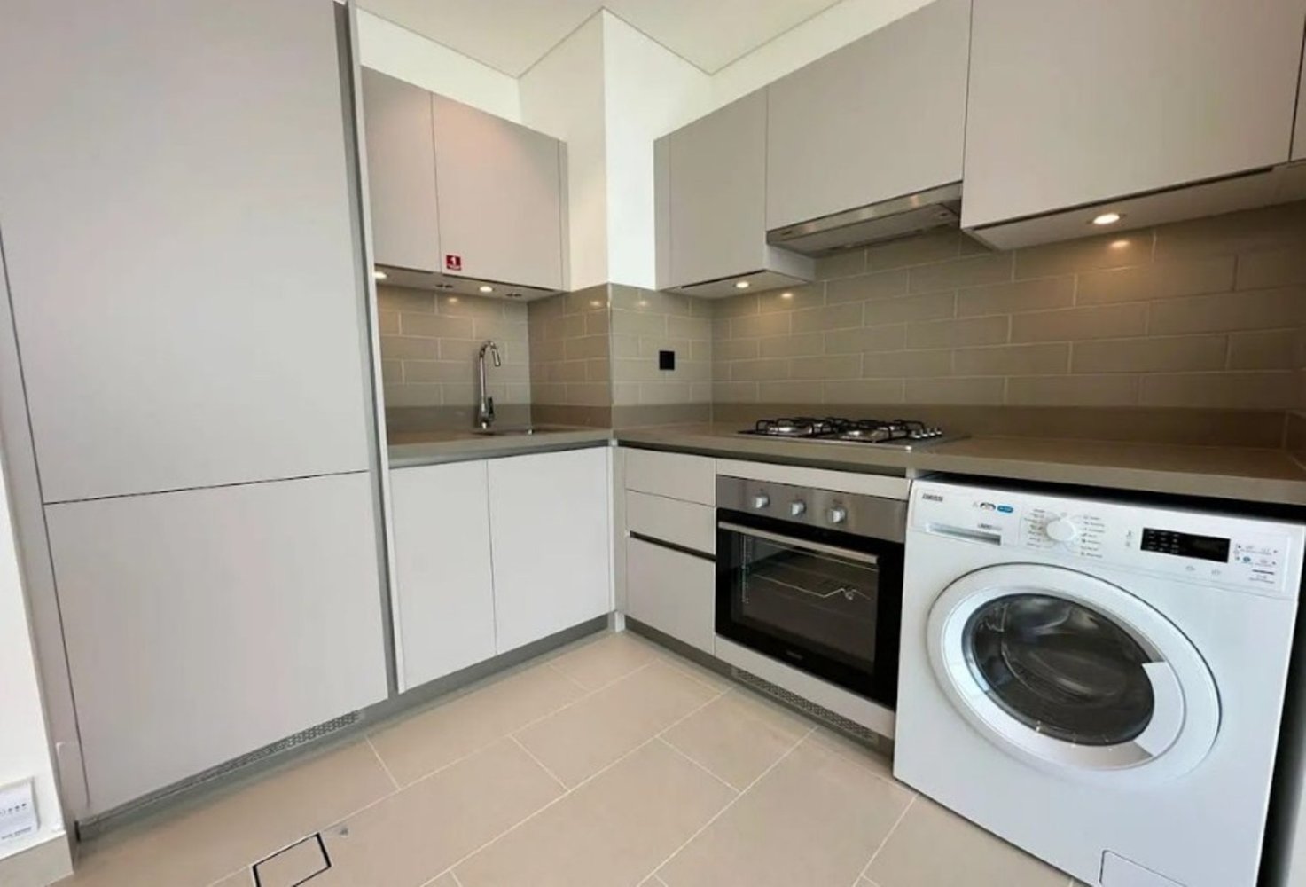 Квартира с 1 спальней в Дубай, ОАЭ № 21361