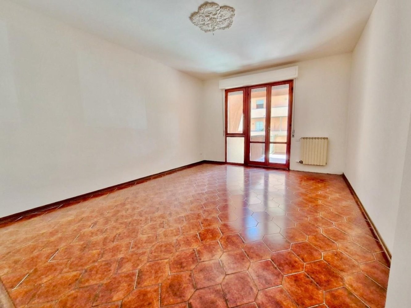 5 bedrooms Apartment in Pisa, Italy No. 373362