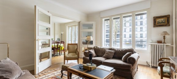 3 bedrooms Apartment in Paris, France No. 142886 3