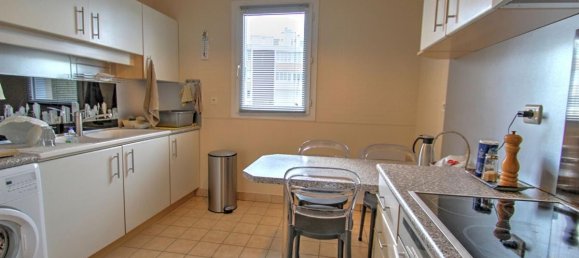 3 bedrooms Apartment in Orleans, France No. 80935 3