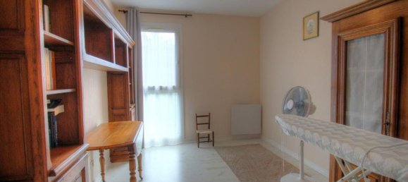 3 bedrooms Apartment in Orleans, France No. 80935 7