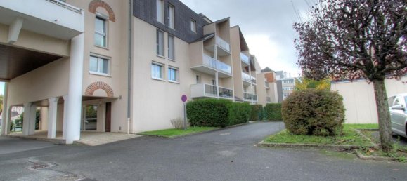 3 bedrooms Apartment in Orleans, France No. 80935 8