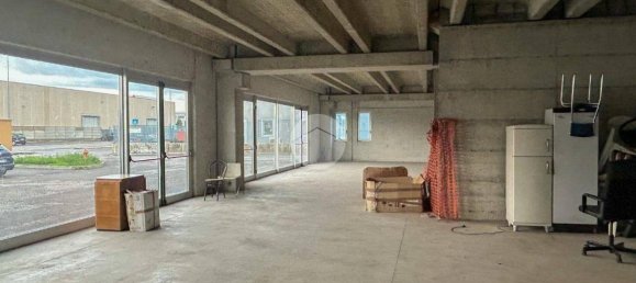 2-Zimmer Gewerbliche Immobilie in Montirone, Italy, Nr. 206998 12