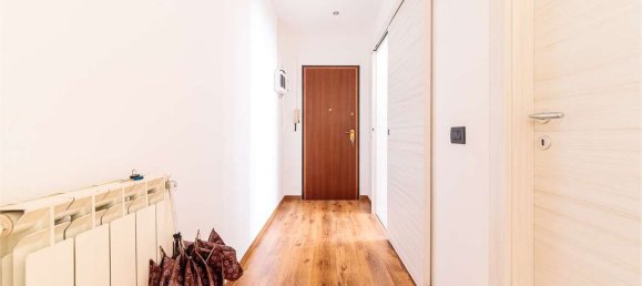 2 غرف نوم شقة في Varese, Italy رقم 373945 2