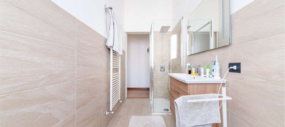 2 غرف نوم شقة في Varese, Italy رقم 373945 24