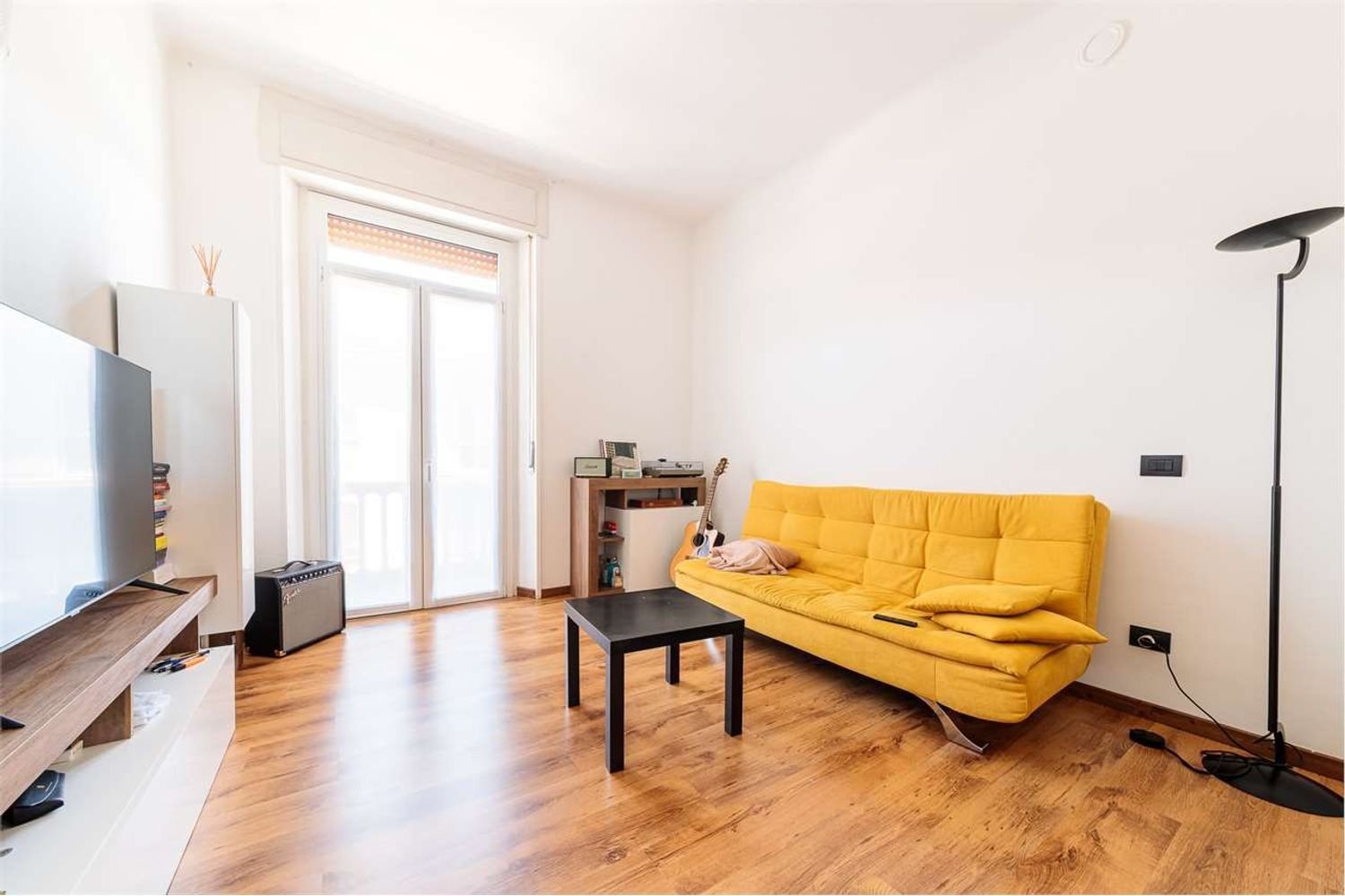 2 غرف نوم شقة في Varese, Italy رقم 373945