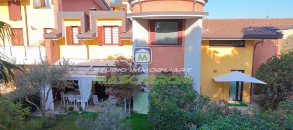 3 Schlafzimmer Haus in Paderno Dugnano, Italy, Nr. 341888 2