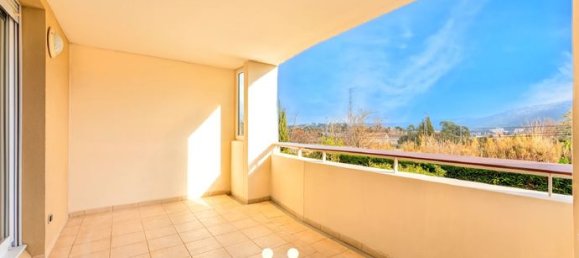 2 bedrooms Apartment in Marseille, France No. 310914 2