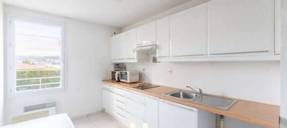 2 bedrooms Apartment in Marseille, France No. 310914 8