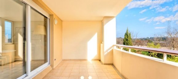2 bedrooms Apartment in Marseille, France No. 310914 3