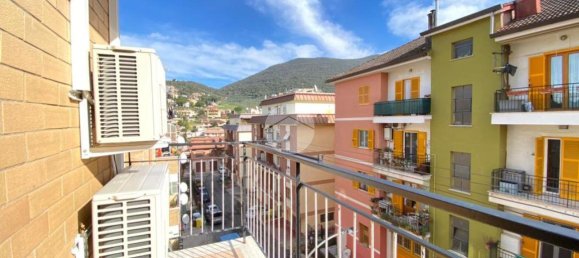 3-salle Appartement à Palombara Sabina, Italy No. 151662 14