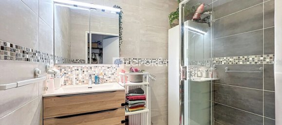 3 Schlafzimmer Wohnung in Saint-Cyr-l'Ecole, France, Nr. 121718 12