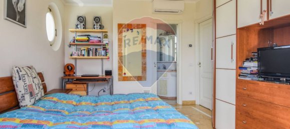 6 bedrooms Villa in Pietrasanta, Italy No. 38807 4