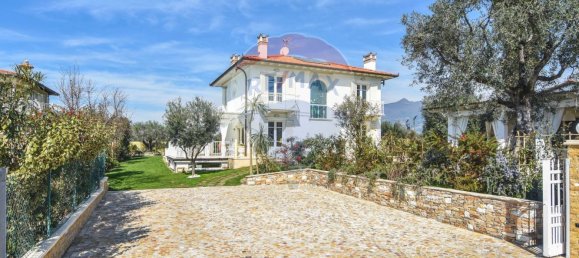 6 bedrooms Villa in Pietrasanta, Italy No. 38807 42