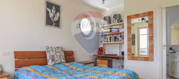 6 bedrooms Villa in Pietrasanta, Italy No. 38807 3