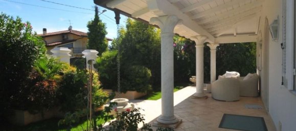 6-salle Villa à Pietrasanta, Italy No. 40619 8