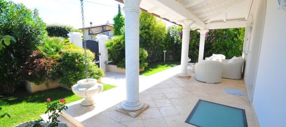 6-salle Villa à Pietrasanta, Italy No. 40619 3