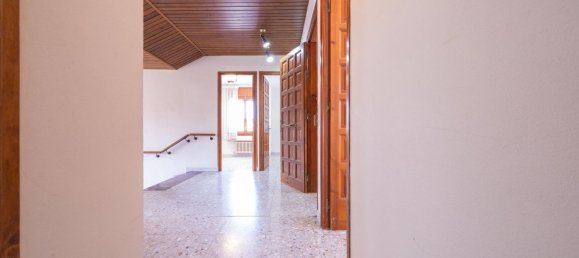 4 bedrooms House in Torello, Spain No. 143403 8