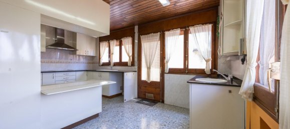 4 bedrooms House in Torello, Spain No. 143403 37