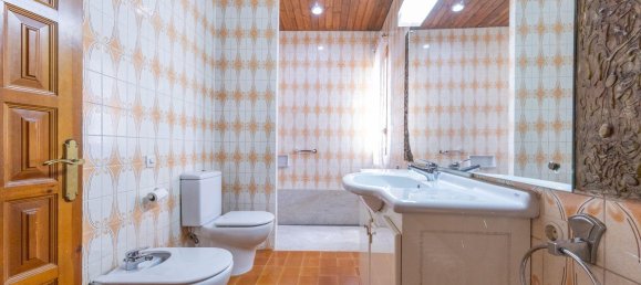 4 bedrooms House in Torello, Spain No. 143403 4