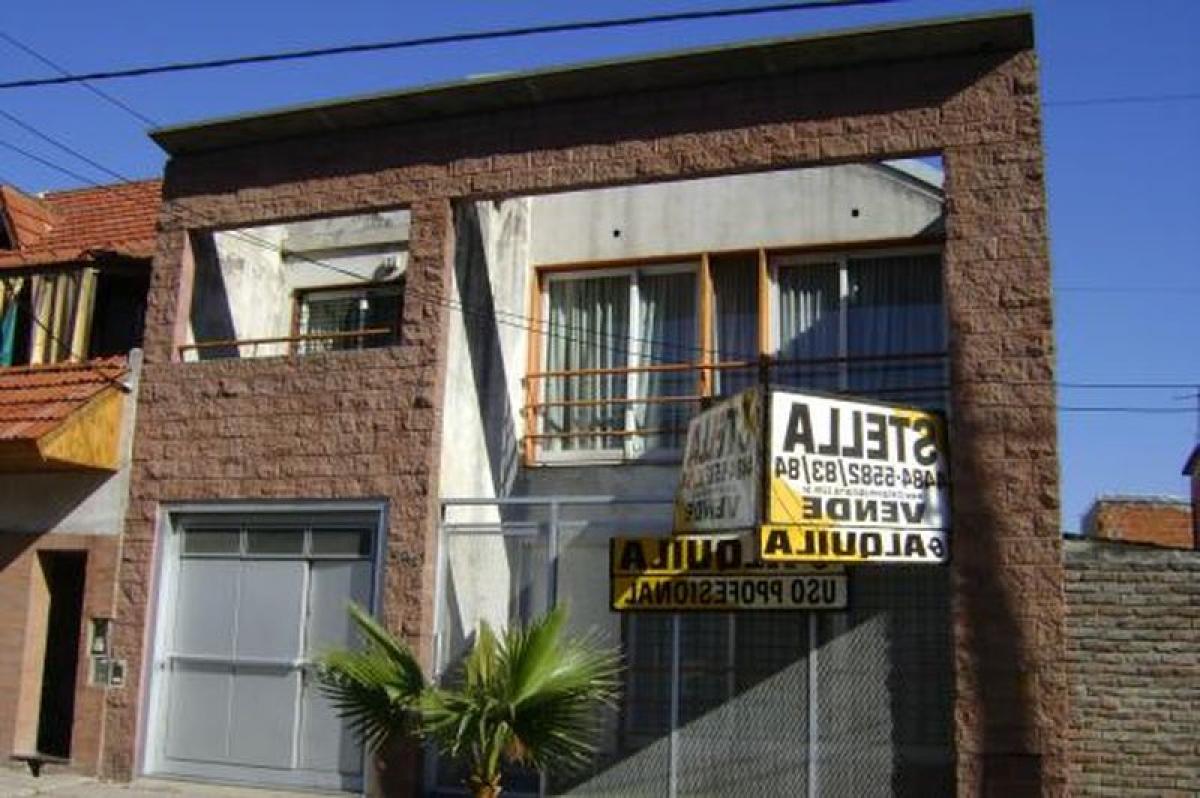 4 bedrooms House in Bermudez, Argentina No. 8078