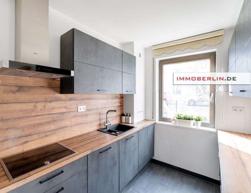 Apartamento de 4 habitaciónes en Altglienicke, Germany No. 286541