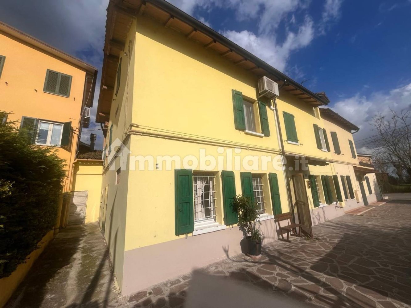 3 Schlafzimmer Haus in Modena, Italy, Nr. 348851