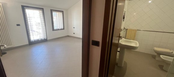 5 Schlafzimmer Penthouse in Legnago, Italy, Nr. 359862 15