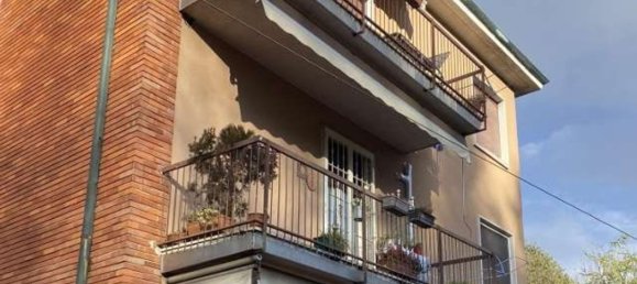 4 rooms Apartment in Senago, Italy No. 291520 2