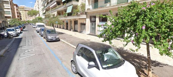 2 rooms Commercial property in Rome, Italy No. 130851 2