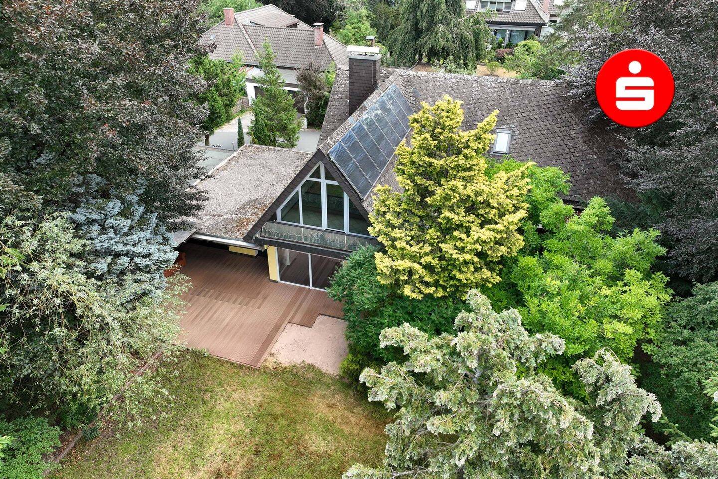 8 rooms House in Nuremberg, Germany No. 196423