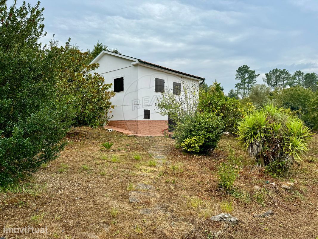 3 bedrooms House in Friestas, Portugal No. 17881