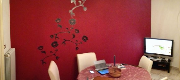 3-salle Appartement à Bari, Italy No. 37386 2