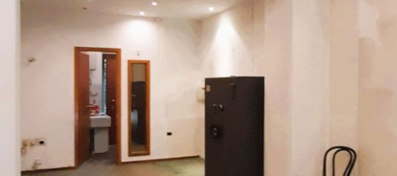 40m² Commercial property in Milan, Italy No. 239213 21