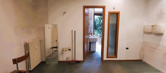 40m² Commercial property in Milan, Italy No. 239213 12