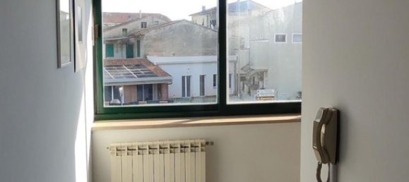  مكتب في Ponsacco, Italy 60متر مربع رقم 149194 9