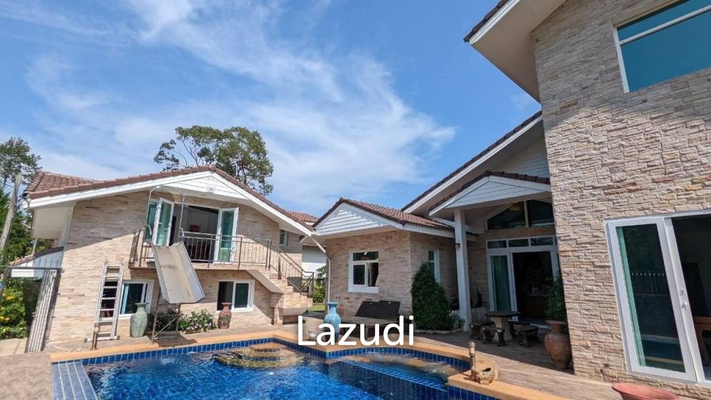 5 bedrooms Cafe / restaurant in Bang Sare, Thailand No. 15844