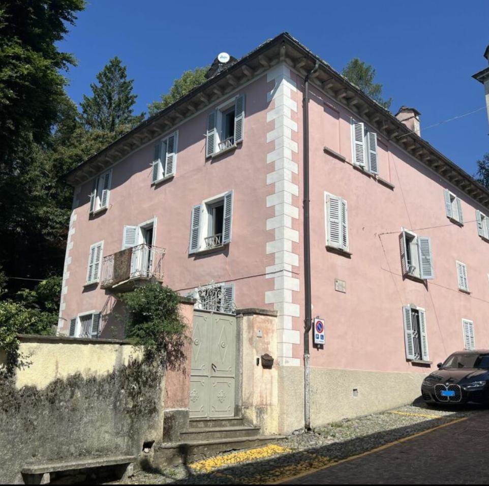 Villa de 5 dormitorios en Craveggia, Italy No. 74011