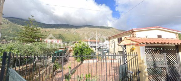 Villa de 2 dormitorios en Carini, Italy No. 360257 3